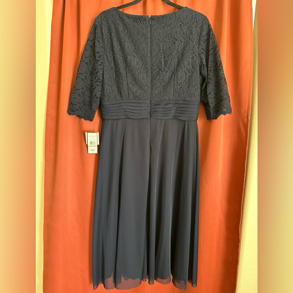 NWT Jessica Howard Navy Blue Lace Top Cocktail Dress Womens Size 12 - Picture 2 of 14